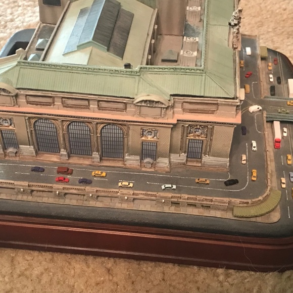 Danbury Mint Grand Central Terminal Figurine - Picture 6 of 11
